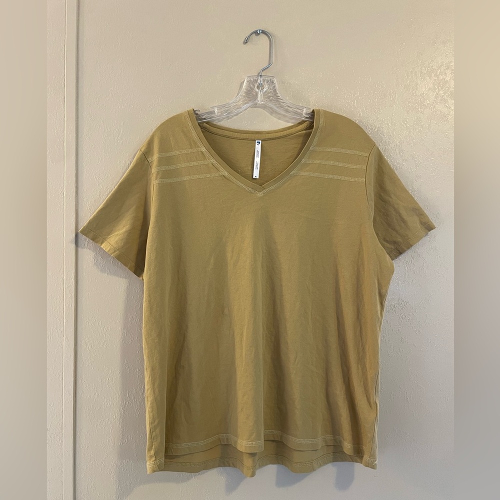Kuhl Arabella v neck short sleeve top sz XL